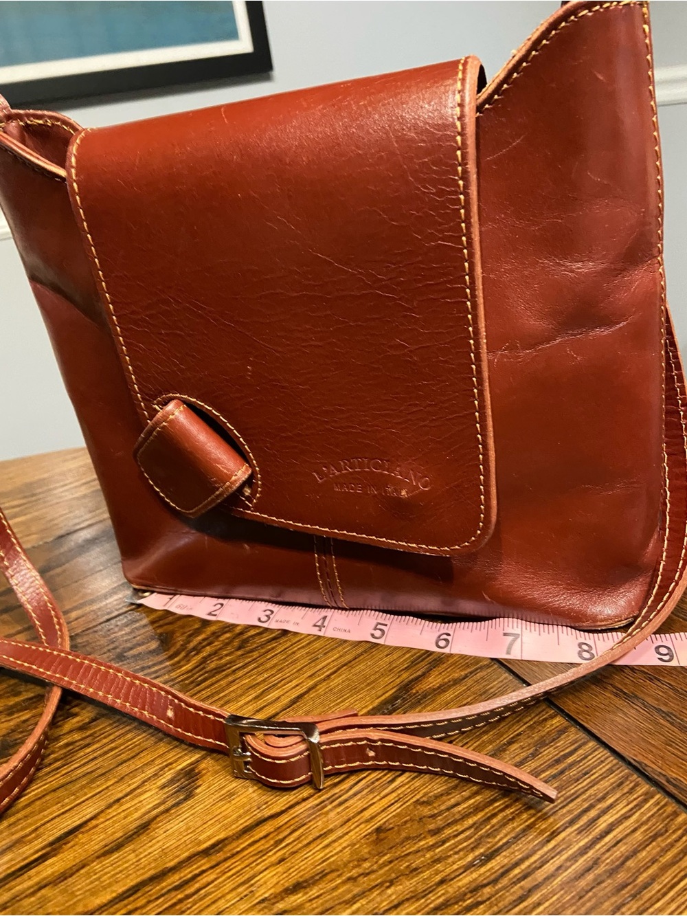L’Artigiano Italian Leather Crossbody Bag in Chestnut Brown - Vintage Style